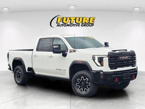 Summit White 2024 GMC Sierra 2500 AT4X