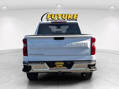 Summit White 2022 Chevrolet Silverado 1500 LT