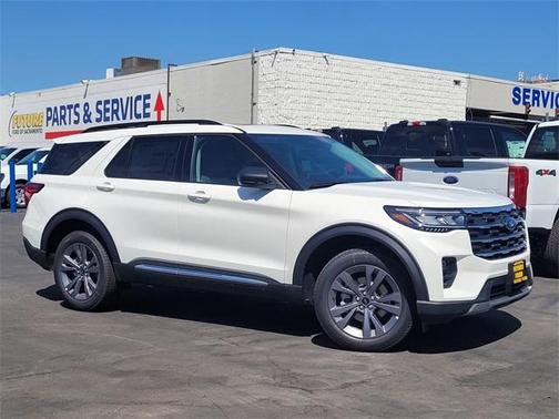 2025 Ford Explorer Active