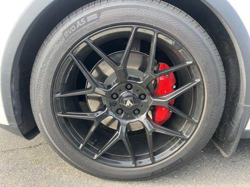 2024 Tesla Model Y Performance Dual Motor All-Wheel Drive