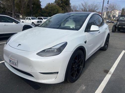 2024 Tesla Model Y Performance Dual Motor All-Wheel Drive