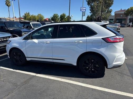 2024 Ford Edge SE