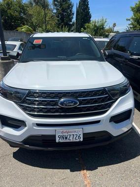 Oxford White 2020 Ford Explorer XLT