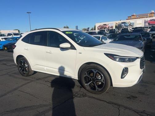 2023 Ford Escape ST-Line Elite