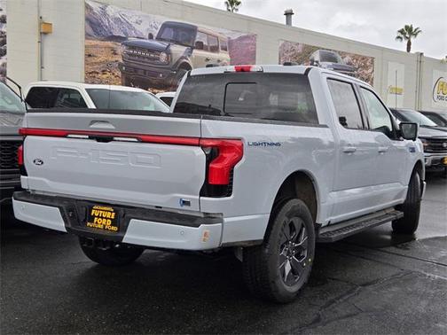 2025 Ford F-150 Lightning LARIAT