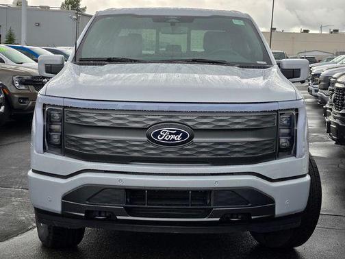 2025 Ford F-150 Lightning LARIAT