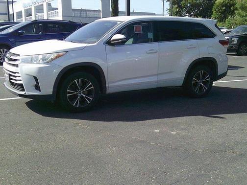 2018 Toyota Highlander LE
