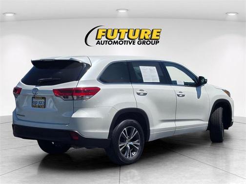 2018 Toyota Highlander LE