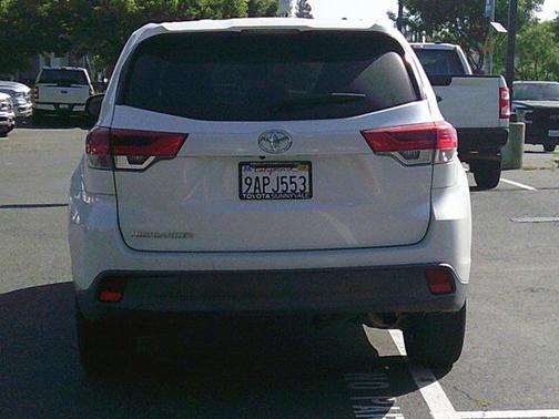 2018 Toyota Highlander LE