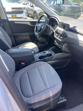 Oxford White 2022 Ford Escape S