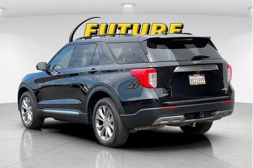 Agate Black Metallic 2022 Ford Explorer XLT