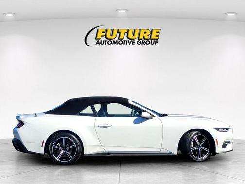 Oxford White 2025 Ford Mustang EcoBoost Premium