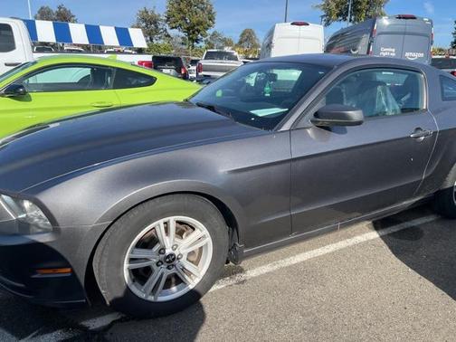 2014 Ford Mustang V6