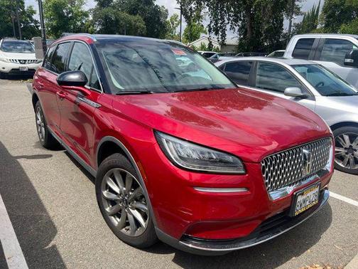 Red Carpet 2021 Lincoln Corsair Standard