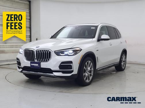 White 2023 BMW X5 PHEV XDrive45e