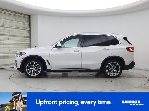 White 2023 BMW X5 PHEV XDrive45e