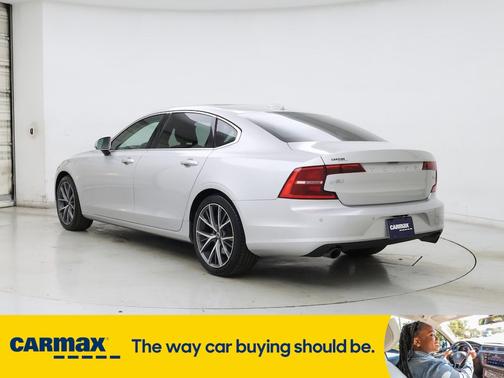2018 Volvo S90 T5 Momentum