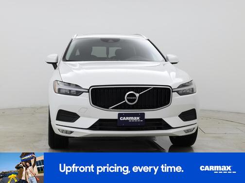 White 2021 Volvo XC60 T5 Momentum
