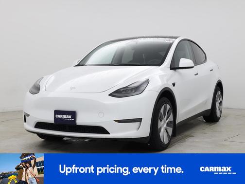 White 2024 Tesla Model Y Long Range