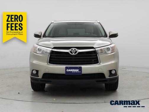 Gold 2016 Toyota Highlander XLE