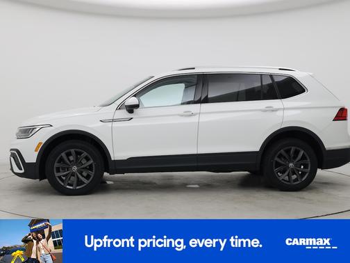 White 2022 Volkswagen Tiguan SE
