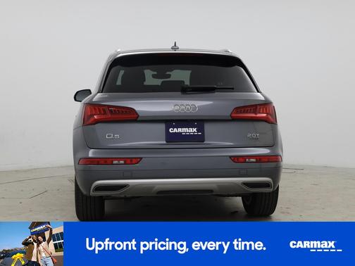 Gray 2018 Audi Q5 Premium