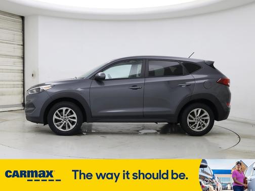 2018 Hyundai TUCSON SE