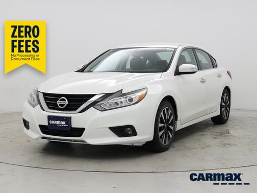 White 2018 Nissan Altima SL