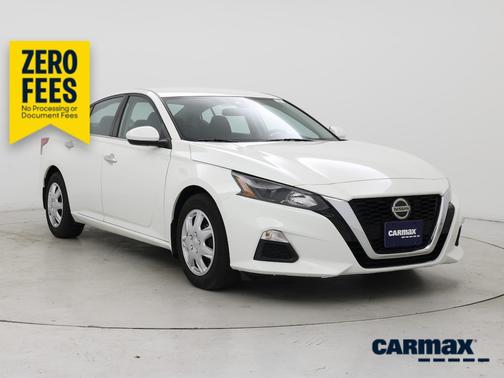 White 2022 Nissan Altima S