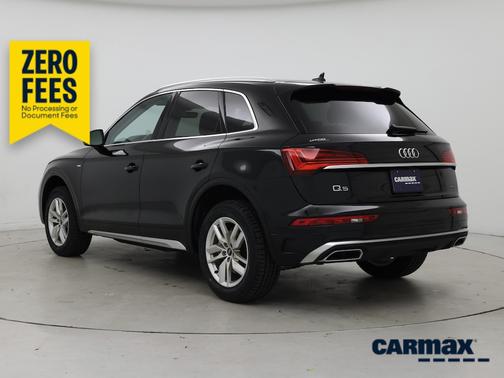 Black 2024 Audi Q5 S-Line Premium