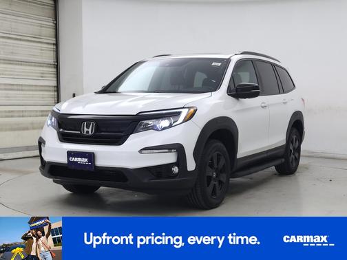 White 2022 Honda Pilot Trailsport