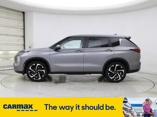 2023 Mitsubishi Outlander SE