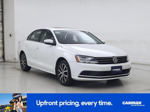 White 2017 Volkswagen Jetta SE