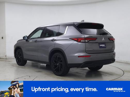 Gray 2022 Mitsubishi Outlander Black Edition