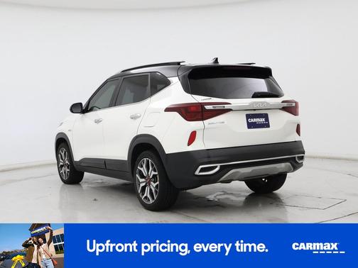 White 2023 Kia Seltos SX