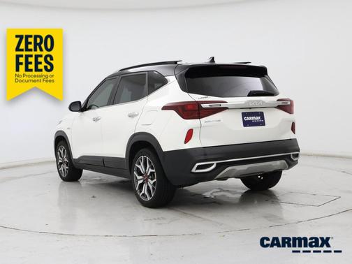 White 2023 Kia Seltos SX