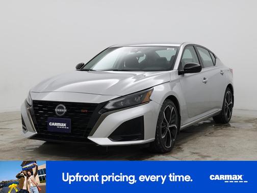 Silver 2023 Nissan Altima SR