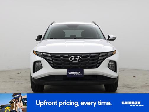 White 2022 Hyundai TUCSON SEL