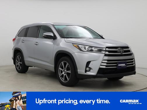 Silver 2018 Toyota Highlander Limited Platinum
