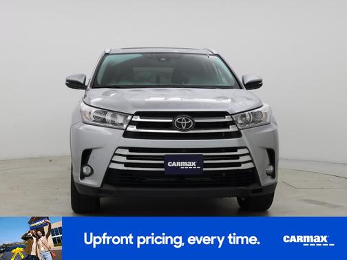 Silver 2018 Toyota Highlander Limited Platinum