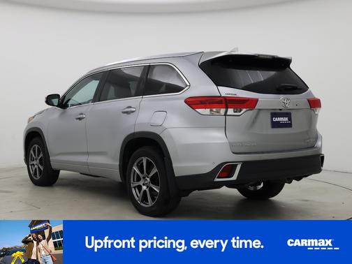 Silver 2018 Toyota Highlander Limited Platinum