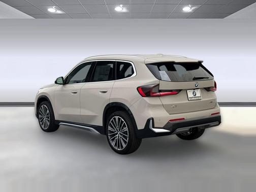 Dune Grey Metallic 2026 BMW X1 xDrive28i