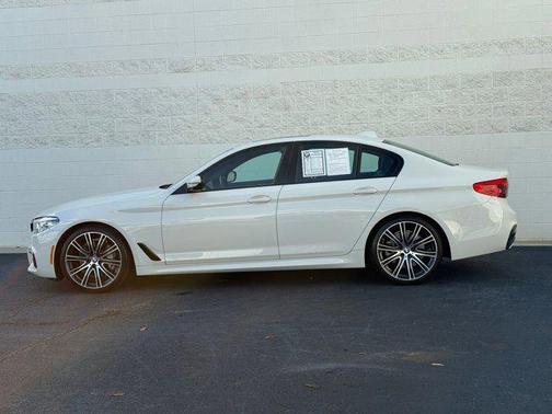 2019 BMW 540 540i