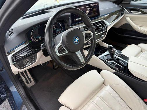 2023 BMW 530e Base