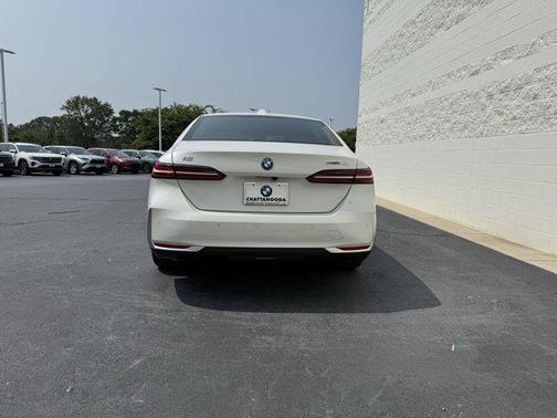 2024 BMW i5 eDrive40