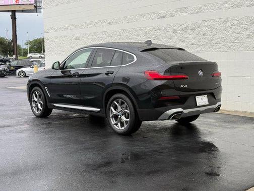 2024 BMW X4 xDrive30i