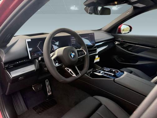 Vegas Red Metallic 2026 BMW 530 530i
