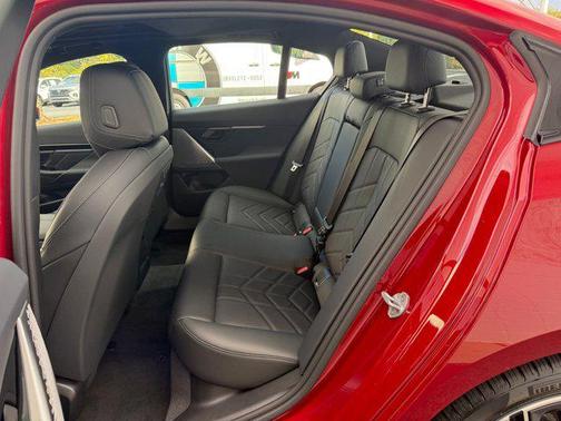 Vegas Red Metallic 2026 BMW 530 530i