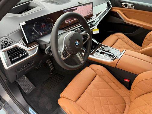 Skyscraper Grey Metallic 2026 BMW X5 xDrive40i