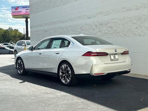 2026 BMW 530 i